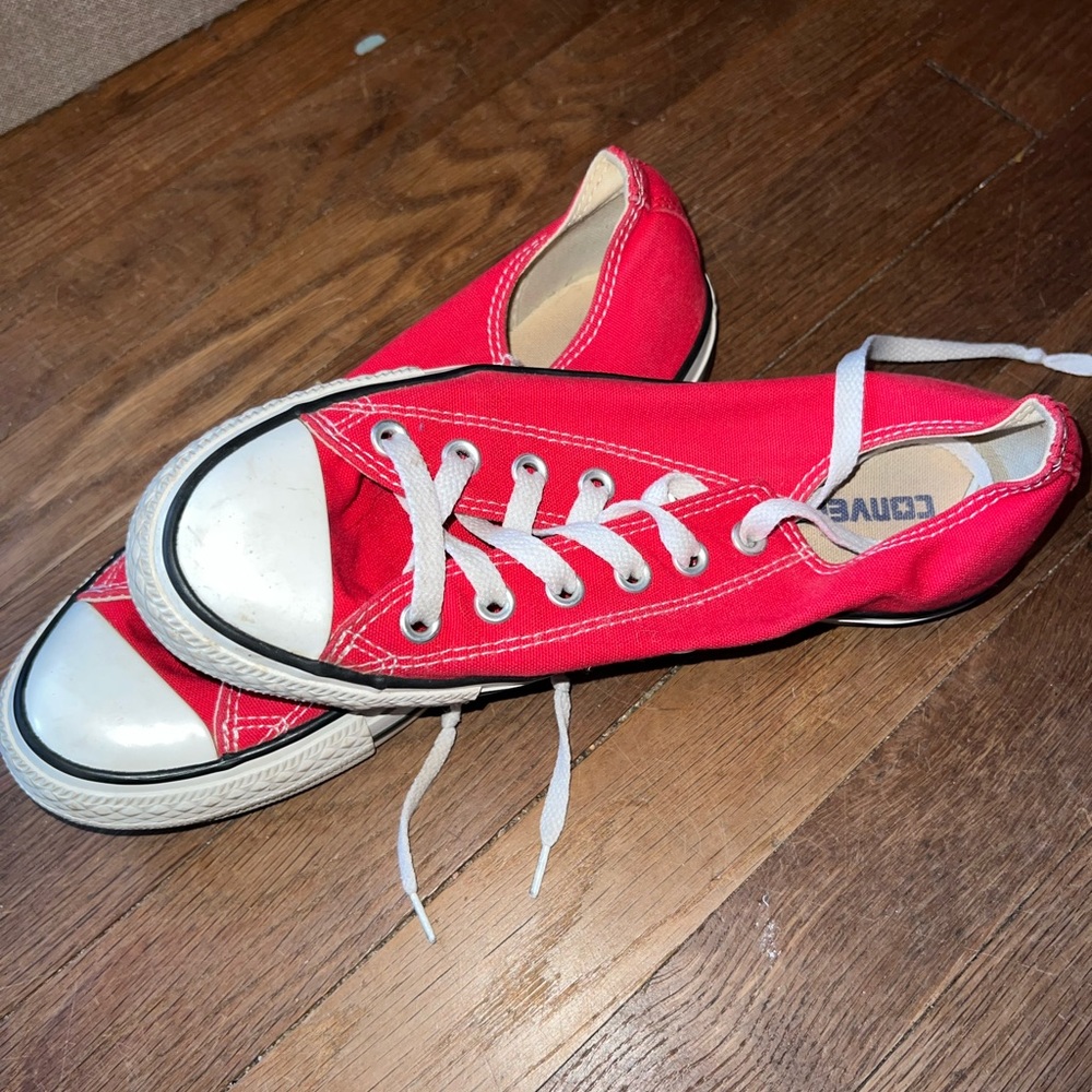 Red converse